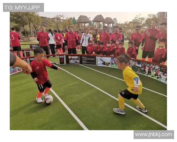 于大洋足球：探索中国足球的新机遇与挑战，助力青少年成长与发展