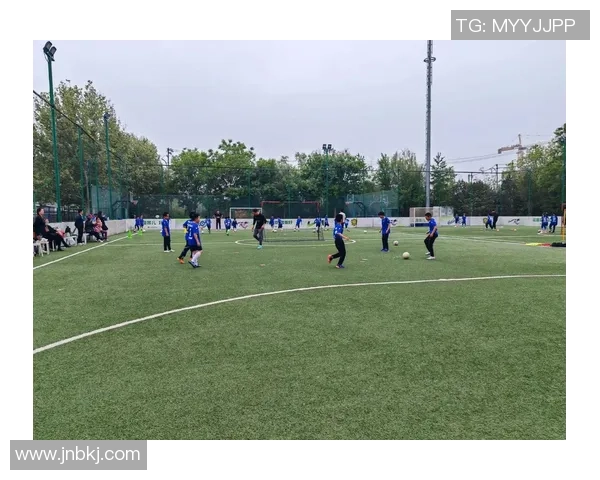 健足球高助力青少年成长培养团队精神与竞技意识