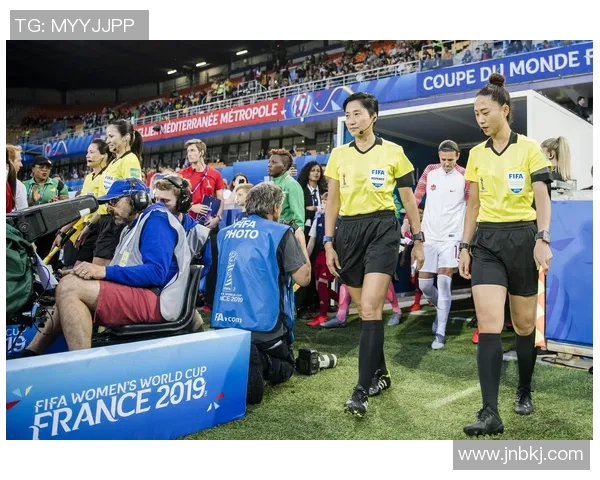 沈足球裁判的执法之路与中国足球发展的深度关联分析