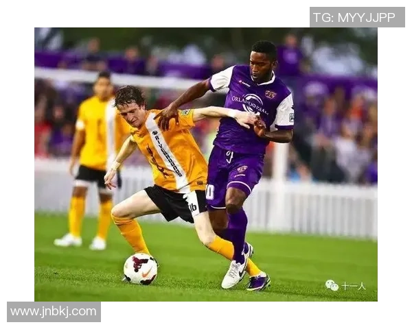 足球前锋如何巧妙摆脱防守球员实现进攻突破的技巧与策略分析 足球前锋如何巧妙摆脱防守球员实现进攻突破的技巧与策略分析