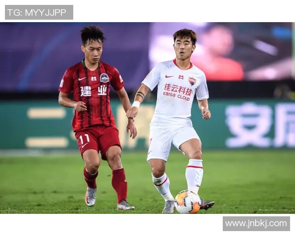 足球柯钊：从青涩少年到绿茵场上的传奇之路与心路历程