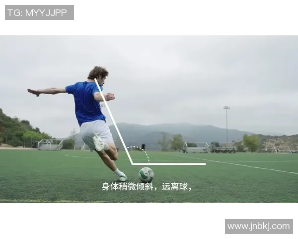 足球旋转球原理解析与实战应用技巧探讨 足球旋转球原理解析与实战应用技巧探讨